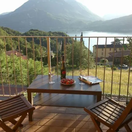 Gittana Sleeps 6 Pool Vakantiehuis